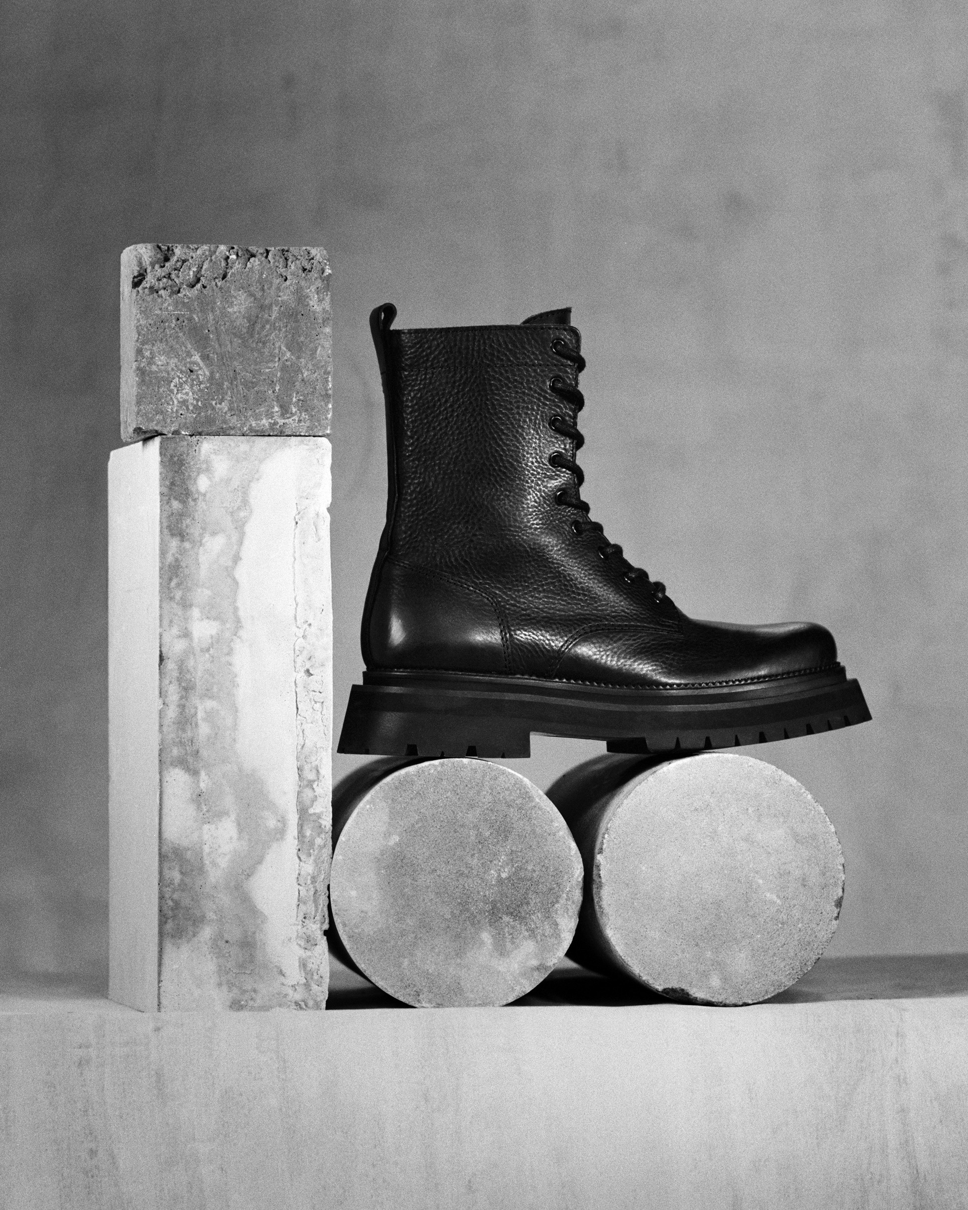 AMI Paris still-life campaign photographed by Valentin Abad. Image 2 of 7.
