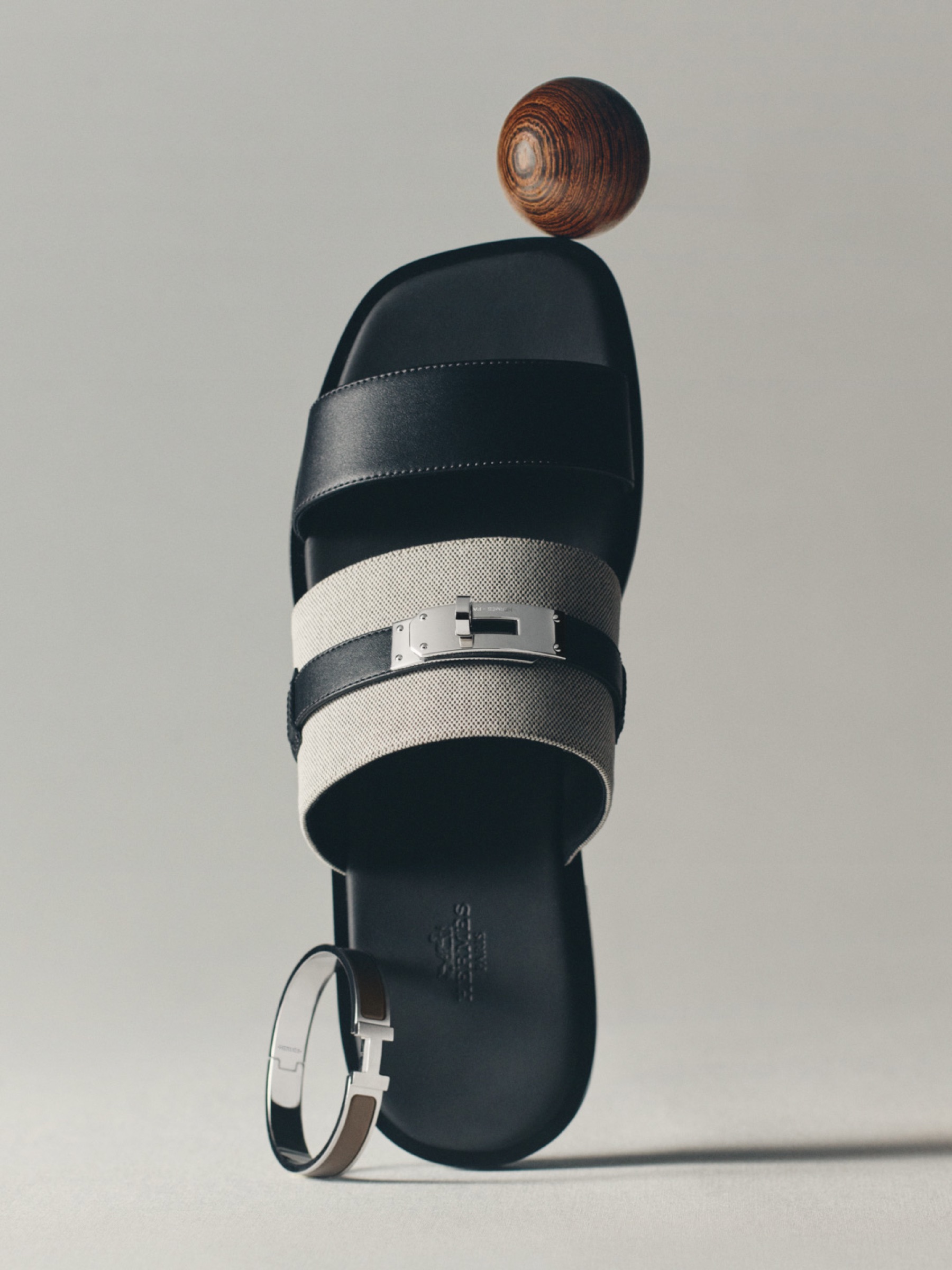 Hermès still-life campaign photographed by Valentin Abad. Image 4 of 10.
