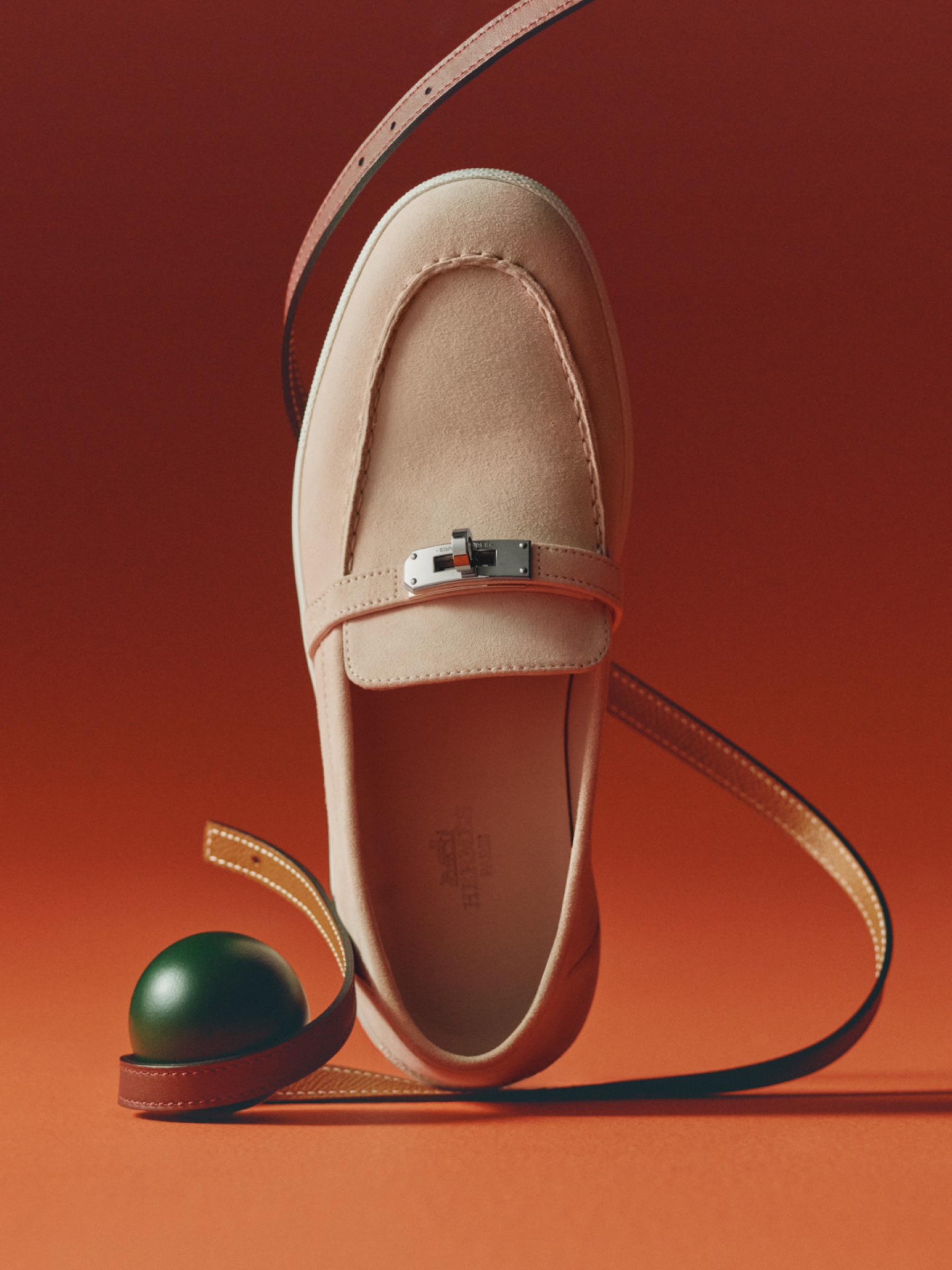 Hermès still-life campaign photographed by Valentin Abad. Image 9 of 10.