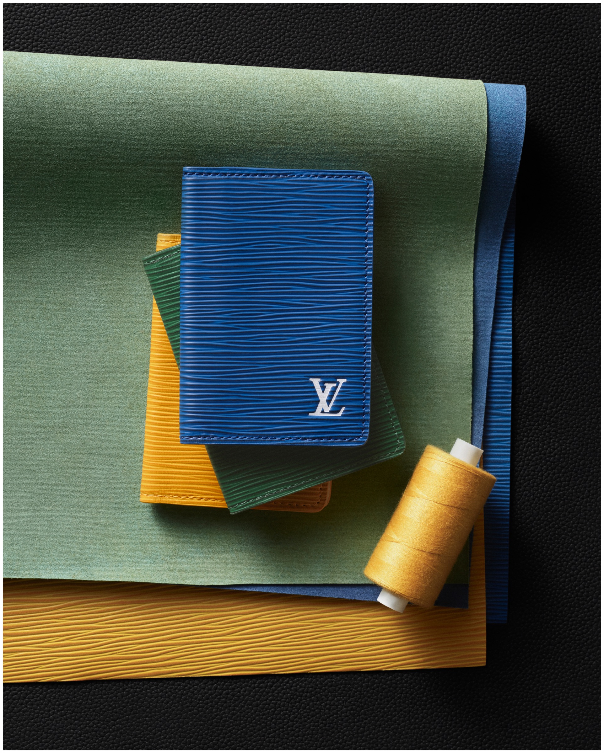Louis Vuitton Chuseok campaign photographed by Valentin Abad. Image 5 of 12.