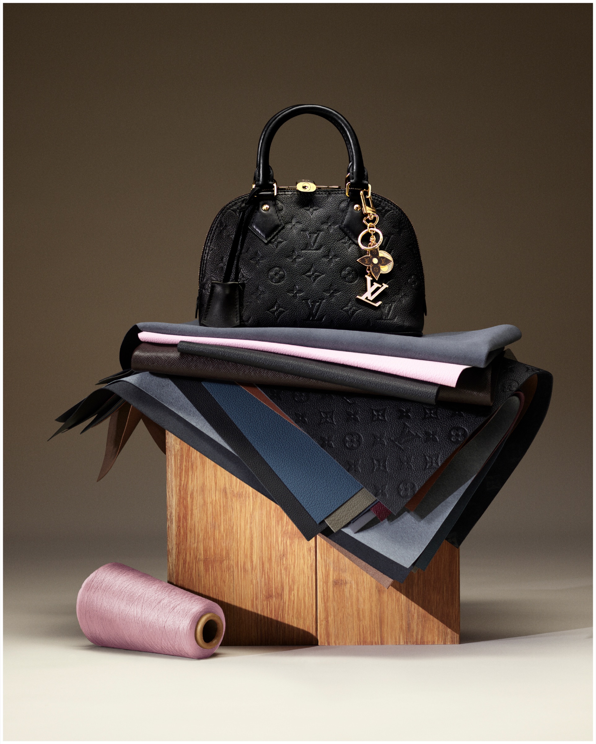 Louis Vuitton Chuseok campaign photographed by Valentin Abad. Image 7 of 12.