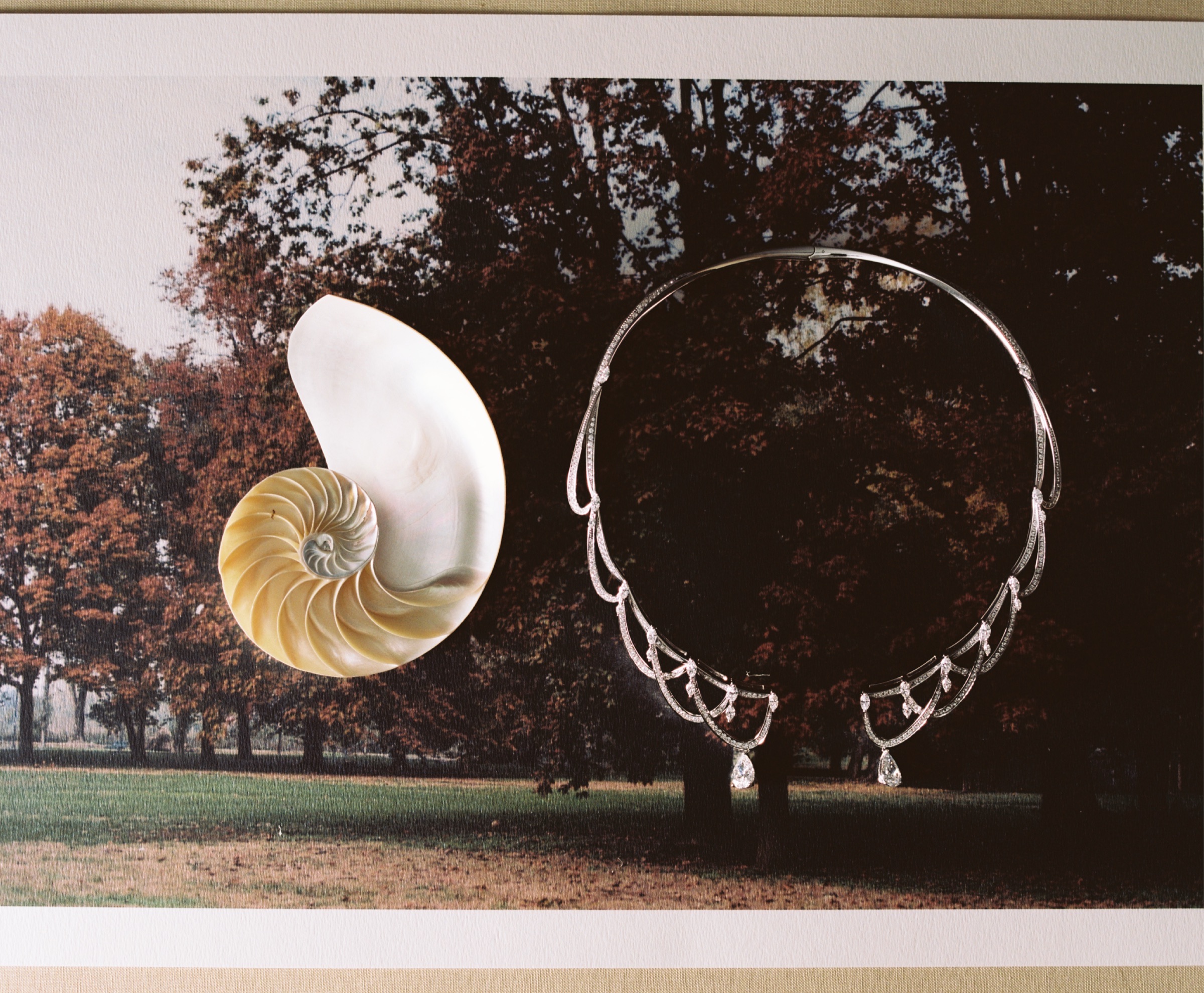 High-jewellery editorial photographed by Valentin Abad for M Le Monde. Image 4 of 13.